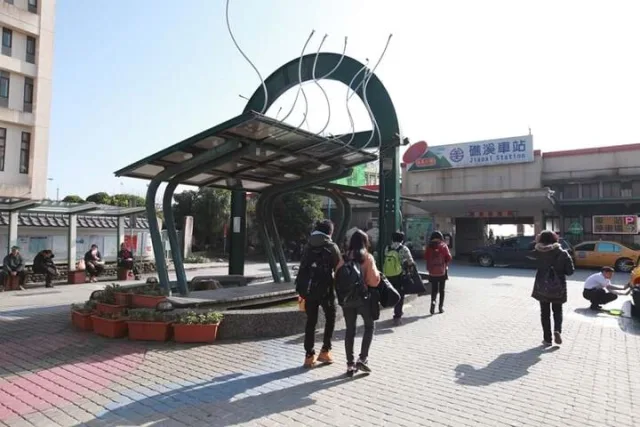 礁溪站前廣場
