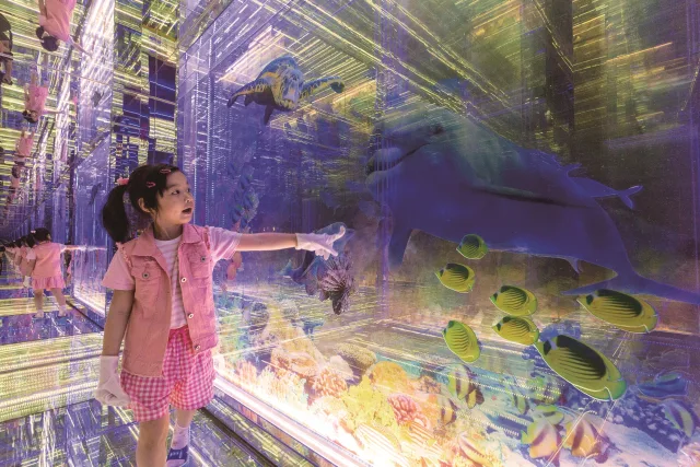 台明將台灣玻璃館館內