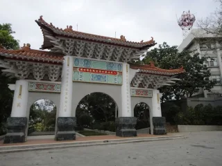 終因戰力懸殊，日軍攻佔了八卦山與彰化城，而義軍壯烈成仁者約四、五千人。他們憑血肉之軀，對抗三倍敵軍之堅甲利兵，其英勇壯烈之精神，足後世所景仰。