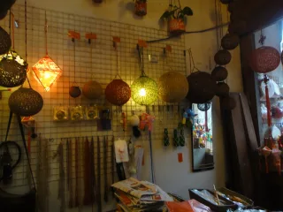 寶芝林店內