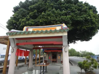 錫安祠樹包廟正面