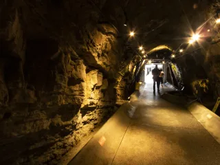 場地入口照-2