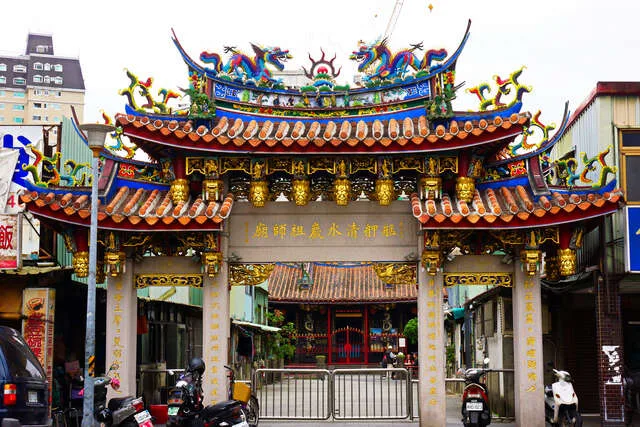 艋舺清水巖祖師廟入口一景_攝影/高讚賢