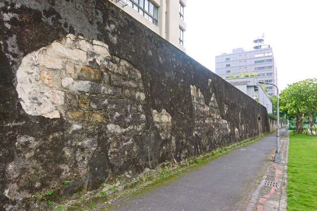 臺北監獄圍牆遺蹟-圍牆近景-攝影/劉佳雯