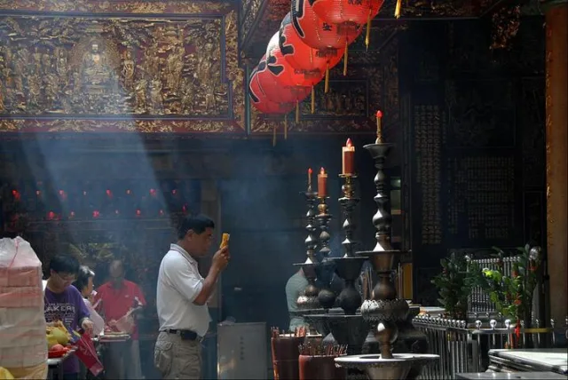 下泰山巖