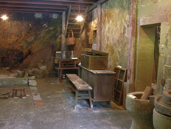石碇百年石頭屋