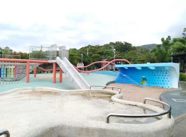 八里渡船頭公園