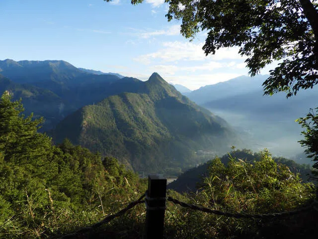 白毛山步道