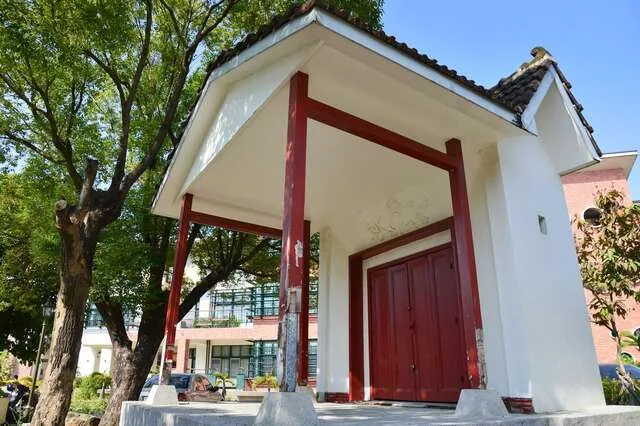 御真影奉安殿(原新化尋常小學校)