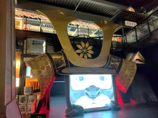 日本將軍頭盔鎧甲-迎賓城門