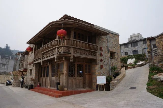 仁愛村(鐵板)
