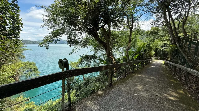 薄山脊步道