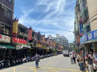 不到500公尺的華新街是緬甸移民在台灣的家